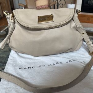 🚨SOLD🚨MARC by MARC JACOBS Cream Crossbody